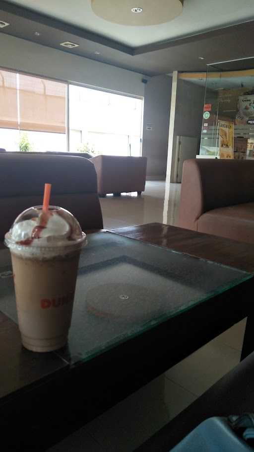 Dunkin' Donuts 3