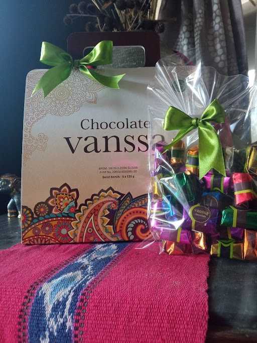 Vanssa Chocolate 9