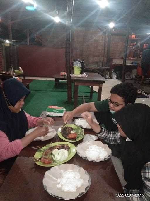 Warung Lesehan Ikan Bakar Pendowo 5