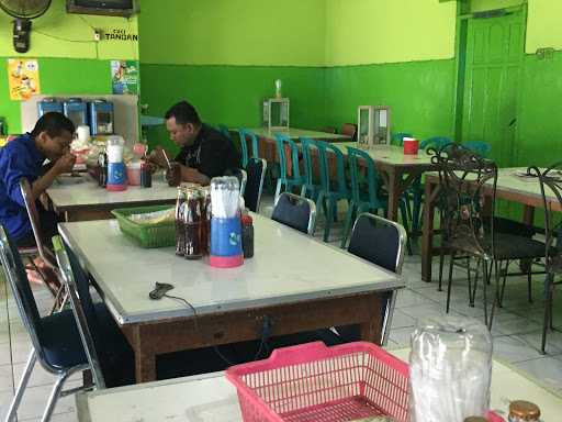 Warung Makan Sederhana 10