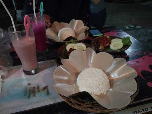 Raams Cafe 10