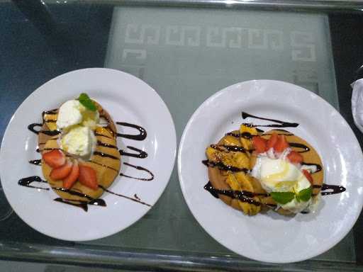 Aulia Resto & Cafe 8