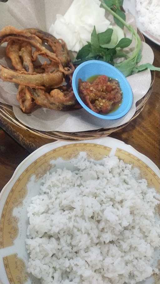 Belut Goreng Tiga Saudara 9