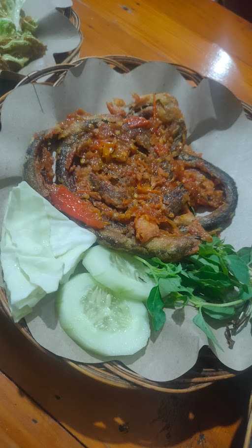 Belut Goreng Tiga Saudara 7