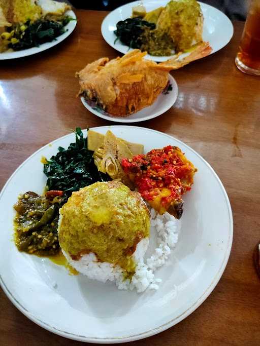 Rumah Makan Padang Sederhana 3