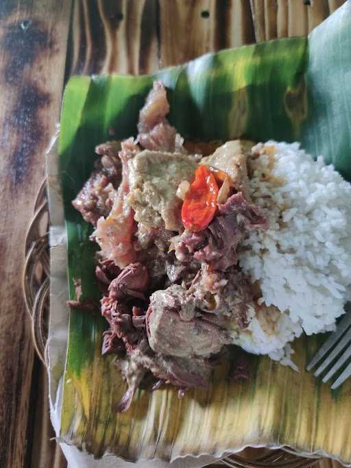 Warung Makan Pak Min Gudeg Koyor 6