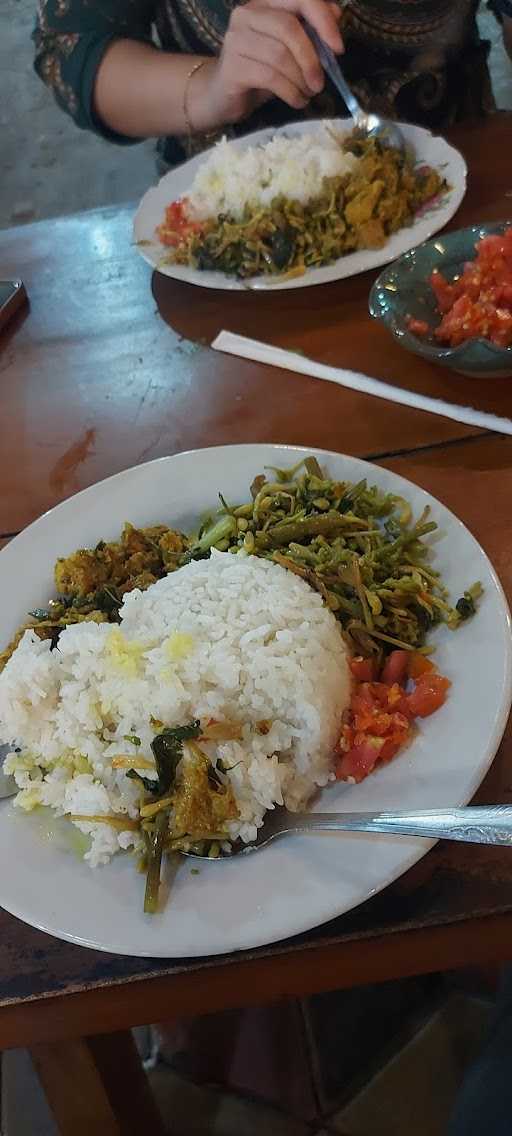 Warung Smile Masakan Khas Manado 9