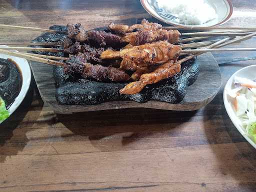 Sate Kambing Muda Pak Masyudi 10