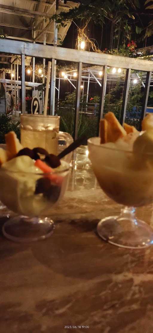 Resto. Kedai Es Krim Durian Simo 3