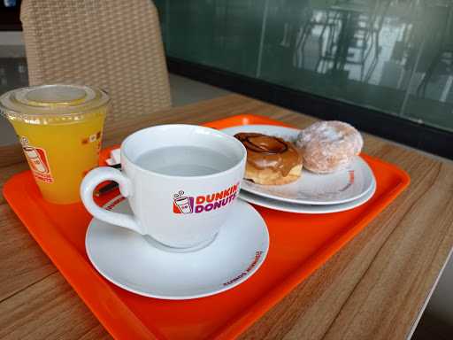 Dunkin' Donuts 6