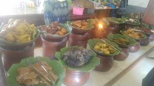 Rumah Makan Ampera Sindangkasih 6