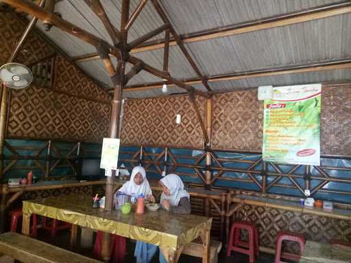 Saung Bambu 3