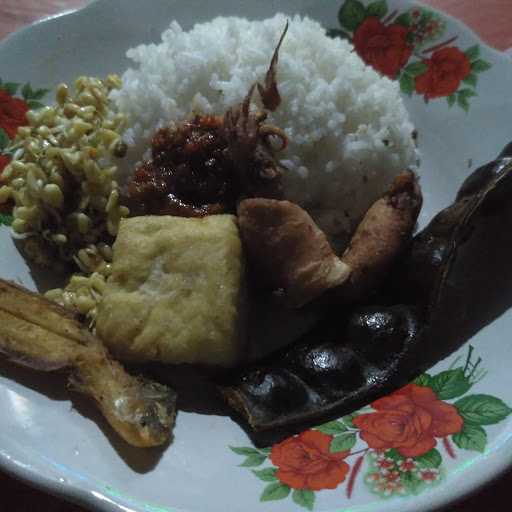 Warung Nasi Ma Yayah 8