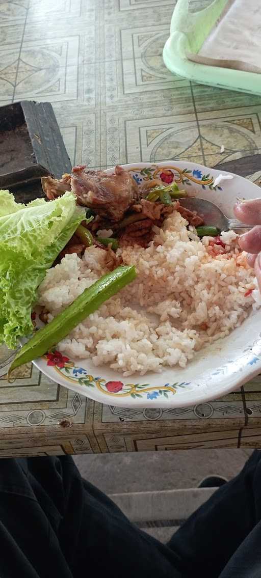 Warung Makan Jembatan Tajim 1