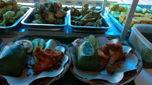 Ayam Goreng & Nasi Timbel Fadilah 7