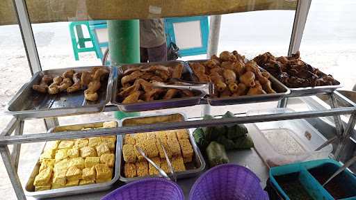 Ayam Goreng & Nasi Timbel Fadilah 2