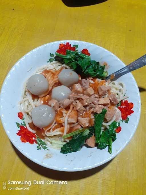 Mie Bakso Ajie 8