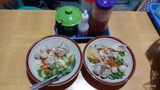 Mie Bakso Ajie 4