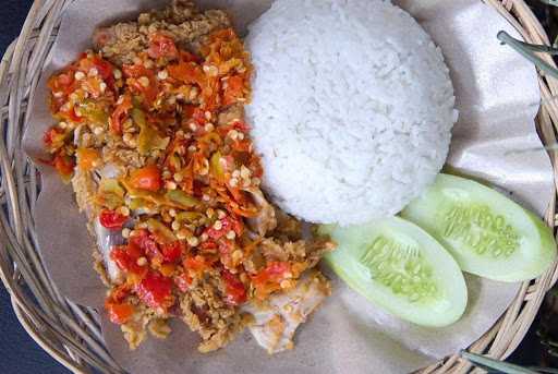 Ayam Geprek Piyu 3