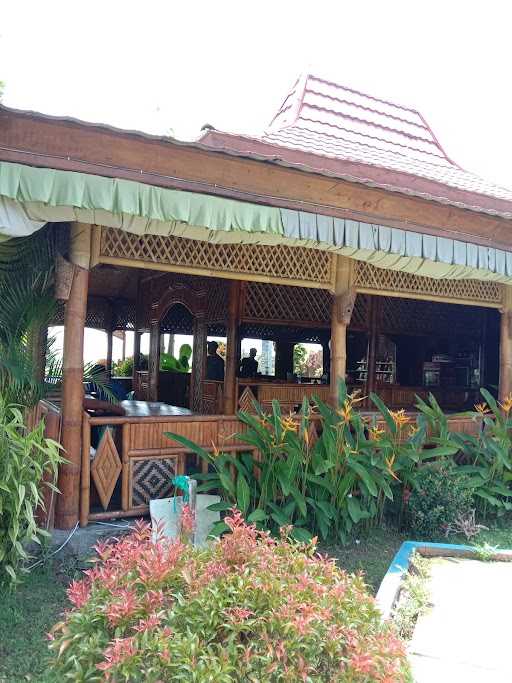 Warung Seblang Restaurant 5