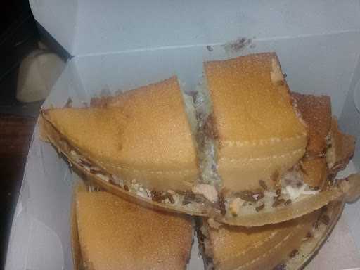 Martabak & Terang Bulan Soponyono 4