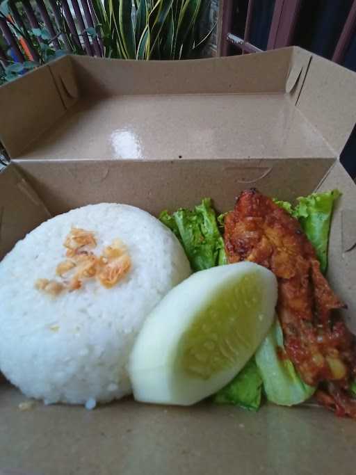 Nasi Uduk Nenk Nurma 5