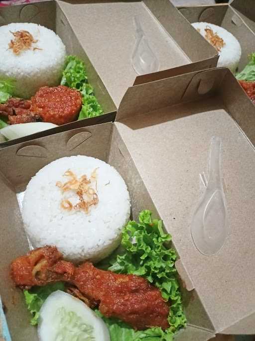 Nasi Uduk Nenk Nurma 3