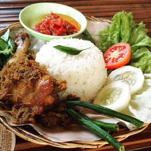 Warung Ma'Em 3