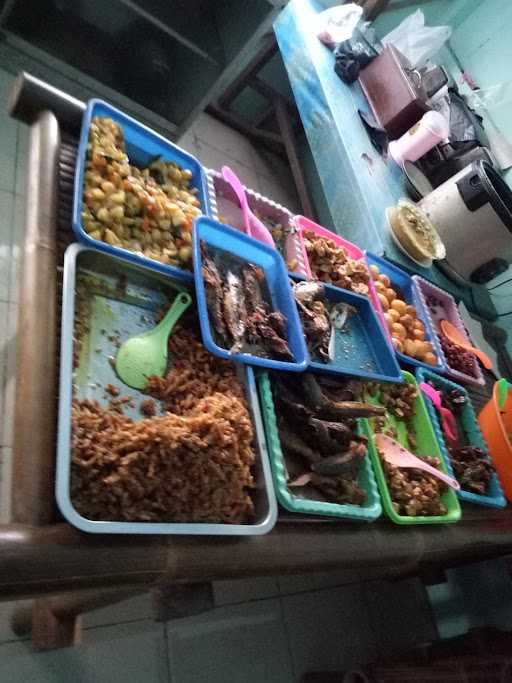 Warung Nasi Ibu Taminah 10