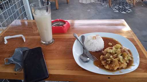 Br Coffee & Cafe 9