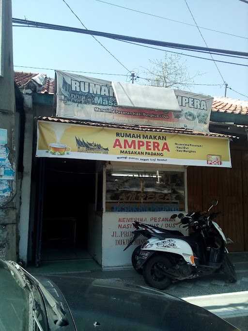 Rumah Makan Ampera 7