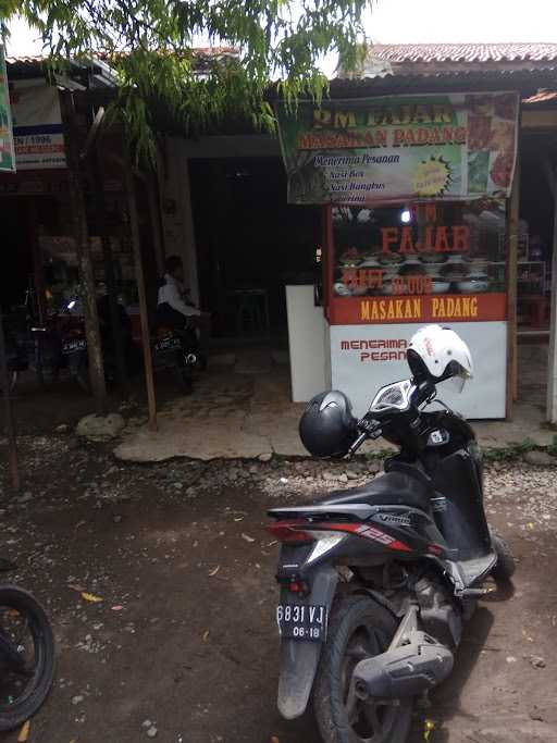 Rumah Makan Fajar Masakan Padang 10