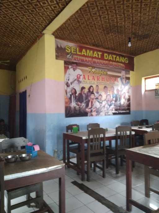 Rumah Makan Roneta 10