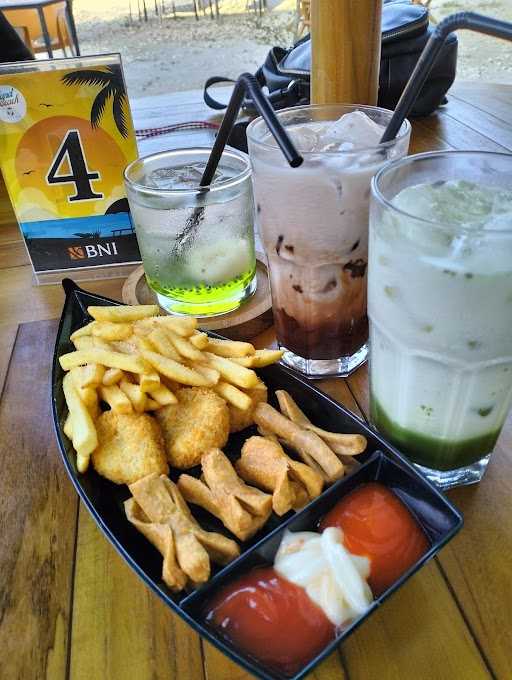 Sand Beach Cafe & Resto 4