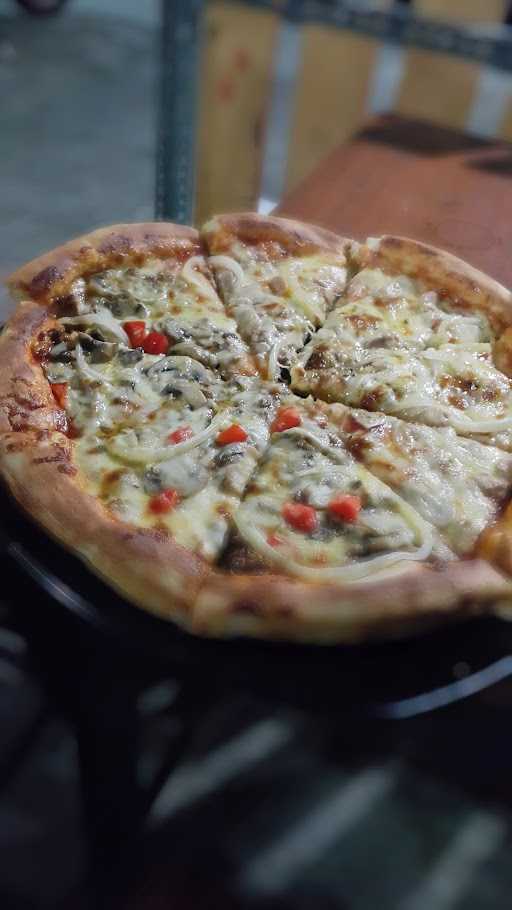 Pizza Dezzo Pusat(ꦥꦗꦗꦣꦗꦗ) 10