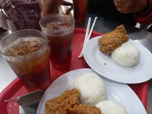 Olive Fried Chicken - Pandowoharjo 9