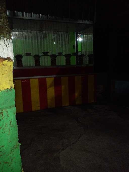 Rumah Makan Sinar Minang - KRT Pringgodiningrat Sleman 6