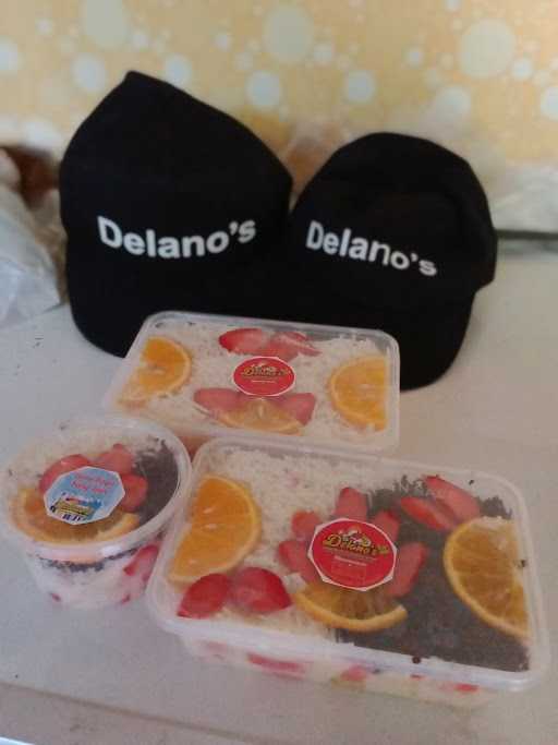 Salad Delano'S 4