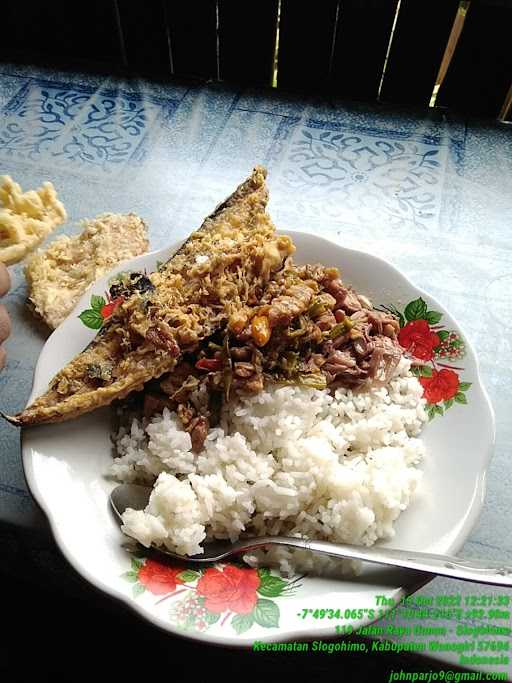 Warung Makan Sinar Slogohimo 10