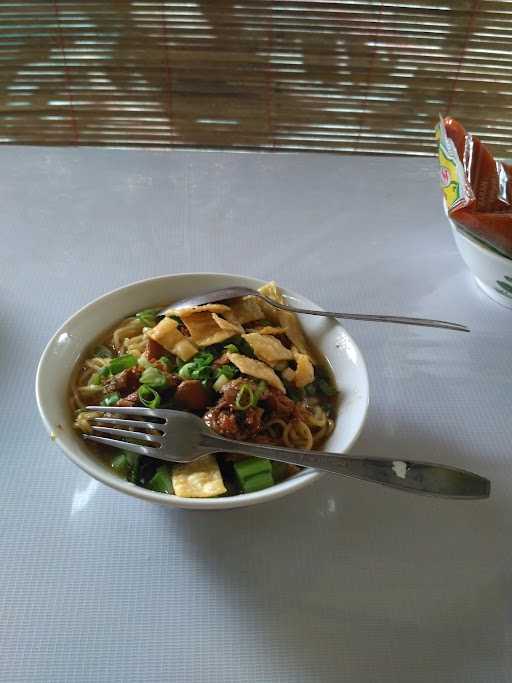 Mie Ayam Pojok Lapang 4