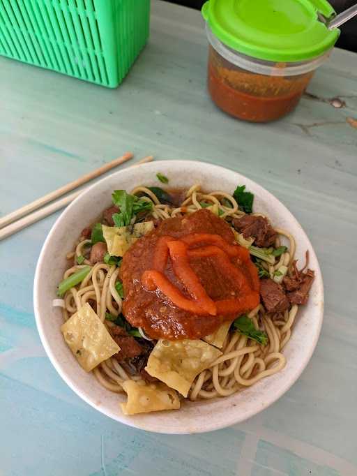 Mie Ayam Pojok Lapang 5