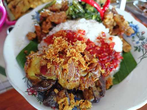 Warung Makan Mbekayune 6