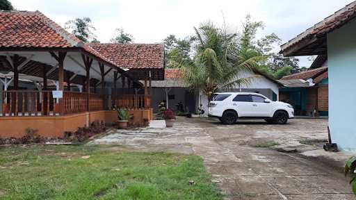 Saung Duren 10