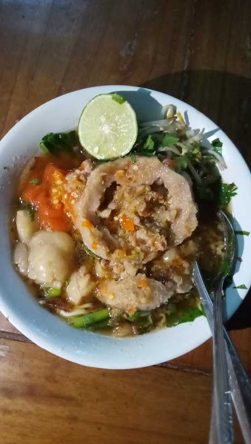 Kios Mie Ayam & Baso Tobil 4