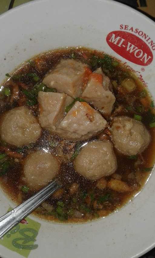 Kios Mie Ayam & Baso Tobil 6