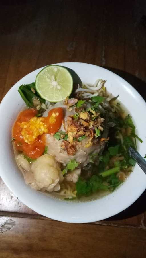 Kios Mie Ayam & Baso Tobil 1