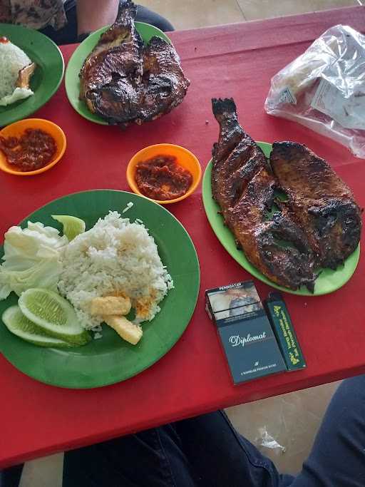 Ikan Bakar Etong 1