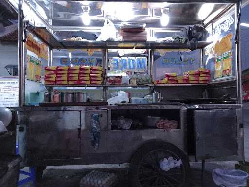 Martabak More Depan Indomaret Jatirokeh 10