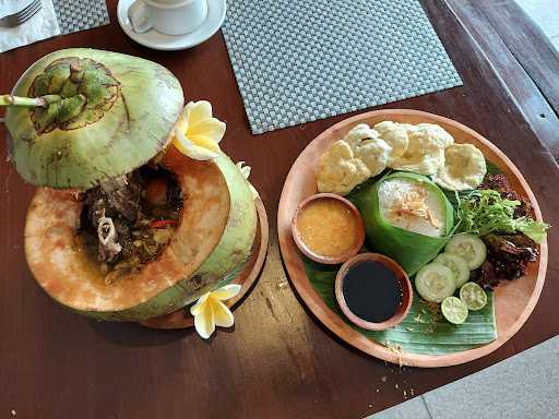 Giwangkara Sundanese Resto 10