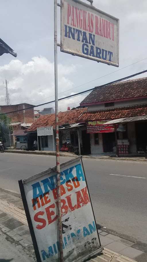 Rumah Makan Harapan Bundo 3